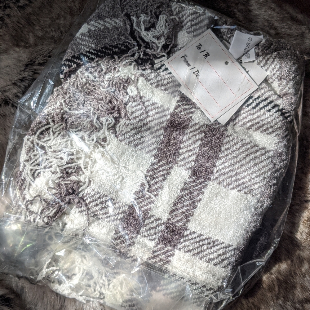 New Scarf & Mitts